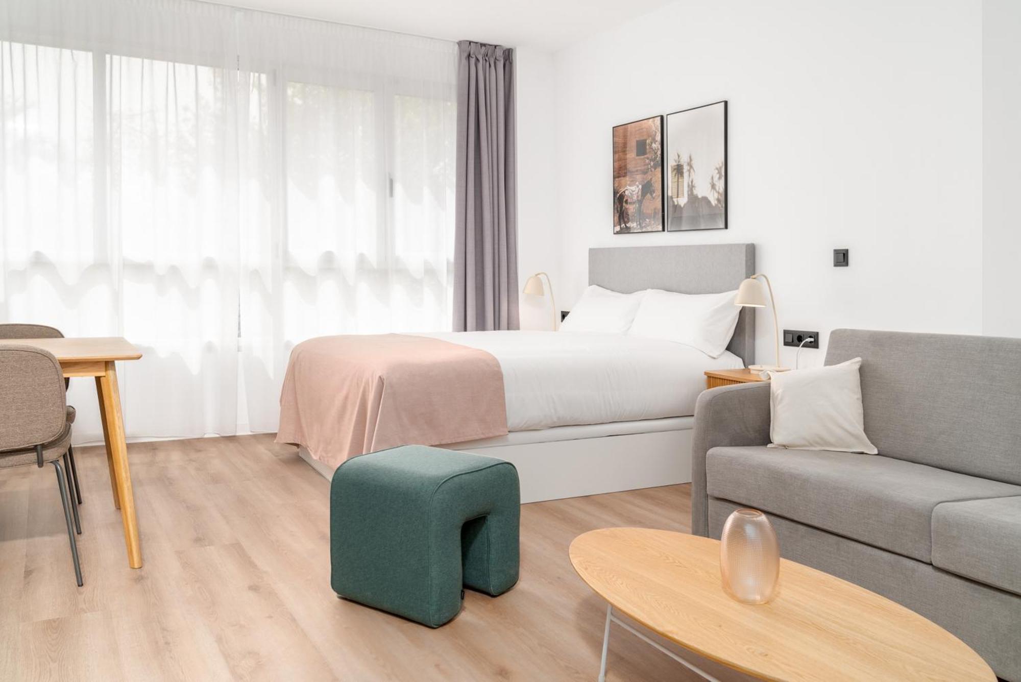Limehome Valencia Carrer D'Antonio Ferrandis Exterior photo
