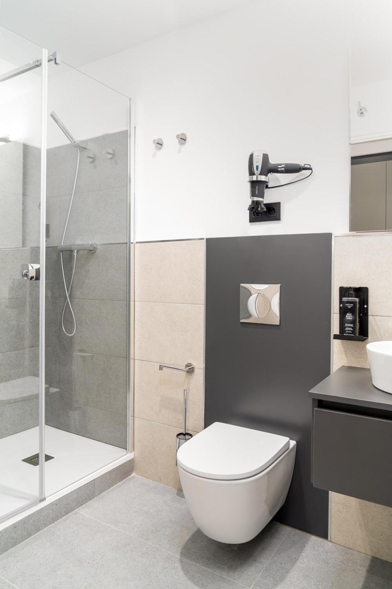 Limehome Valencia Carrer D'Antonio Ferrandis Exterior photo