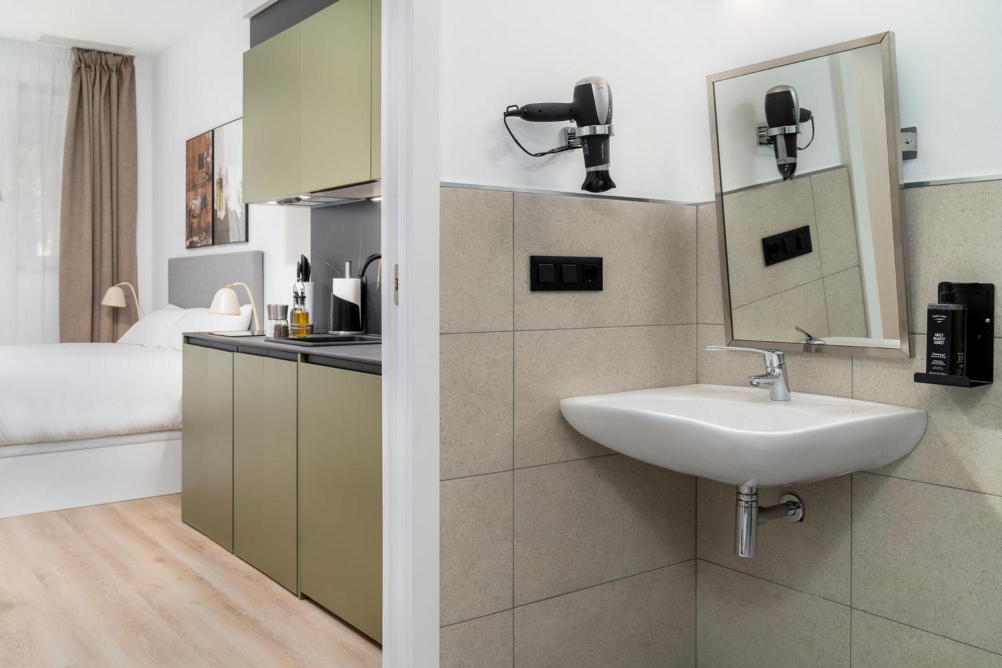 Limehome Valencia Carrer D'Antonio Ferrandis Room photo
